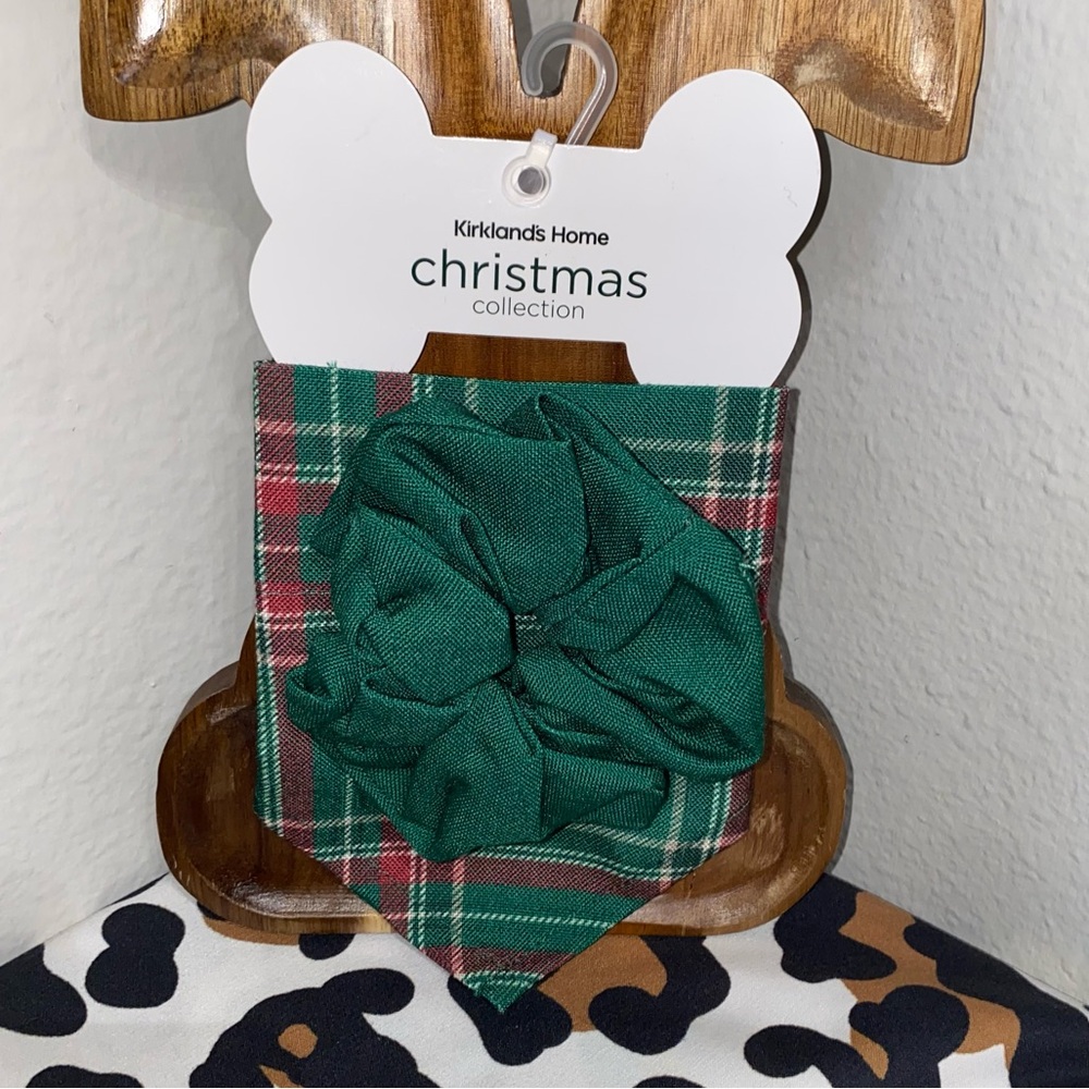 CHRISTMAS DOG BANDANNA & SCRUNCHIE SET